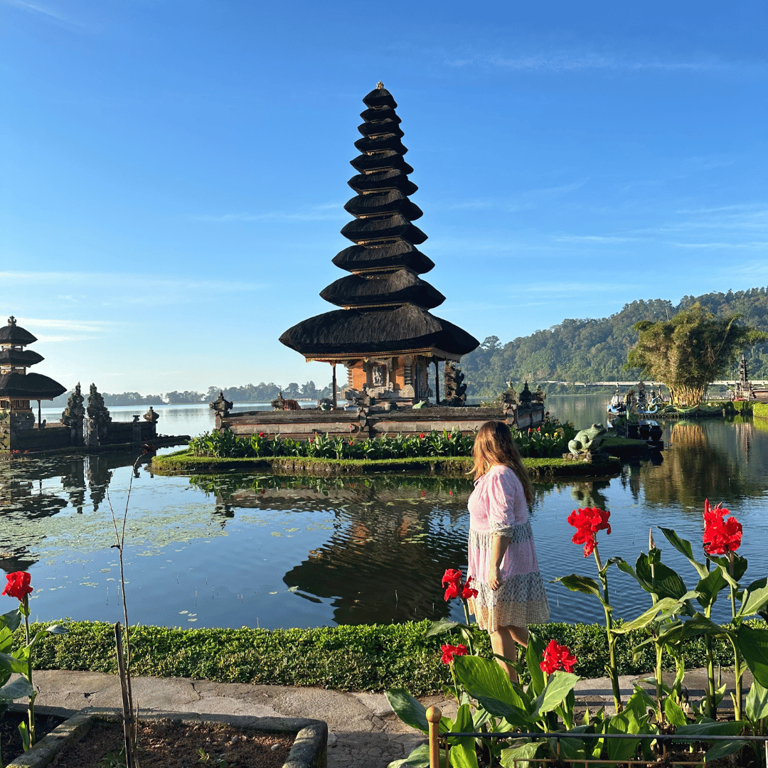 How Women Can Stay Safe While Traveling Internationally