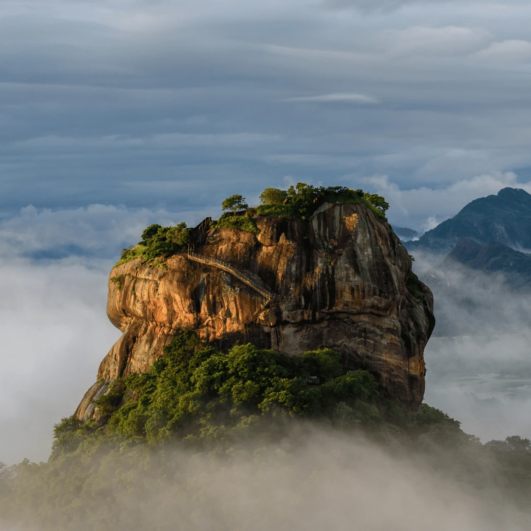 SIGIRIYA ROCK→COLOMBO